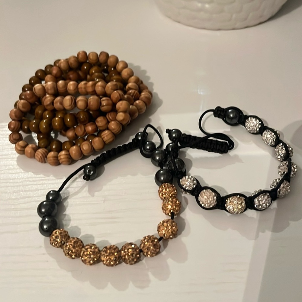 Set of adjustable beaded bracelets (take all)